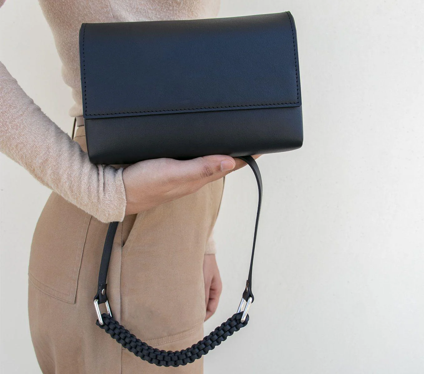 ABISKO SLING BAG - Image 3