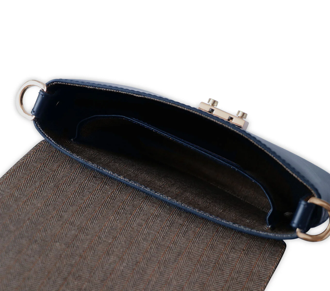ARCHER SLING BAG - Image 18