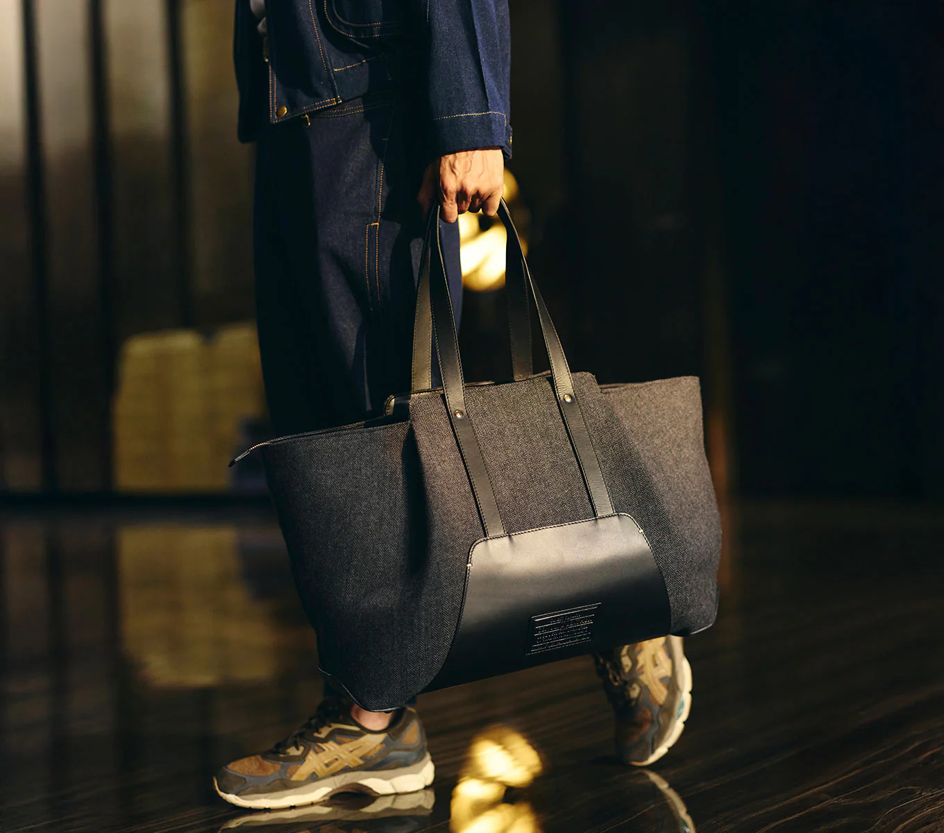BASTION TOTE BAG - Image 13