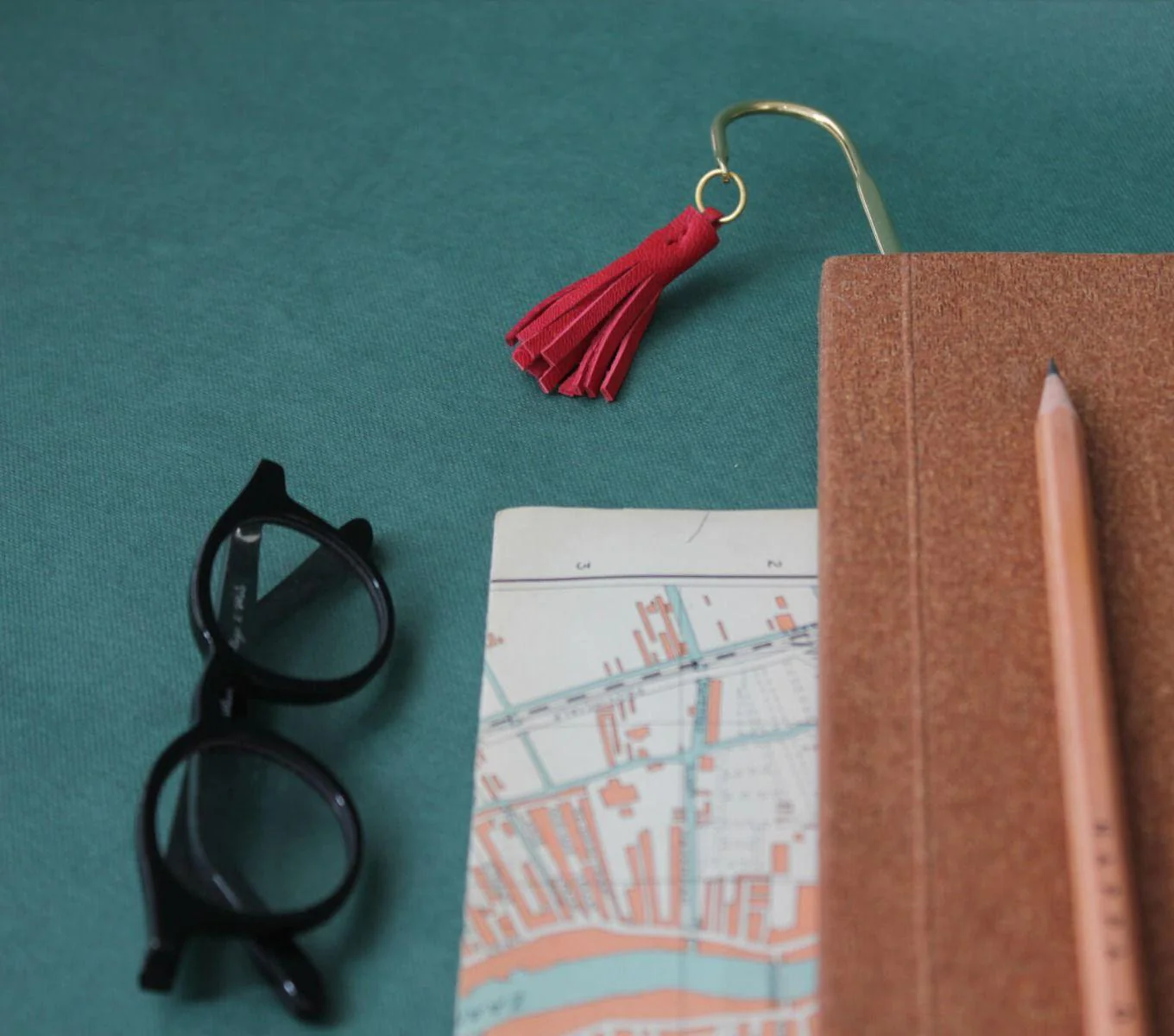 BOOKMARK - Image 15
