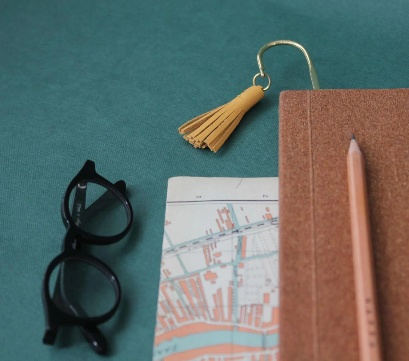 BOOKMARK - Image 16