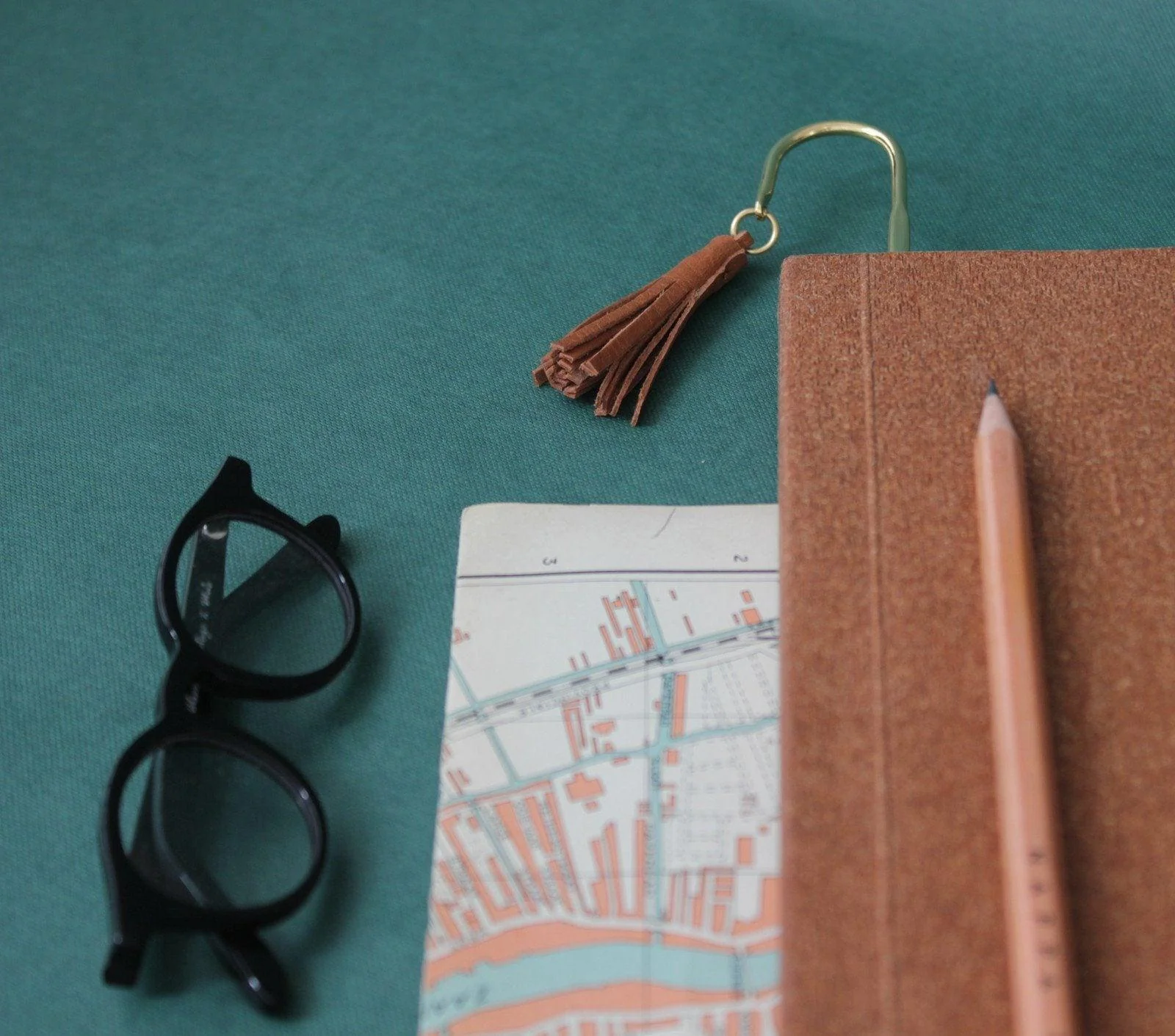BOOKMARK - Image 9