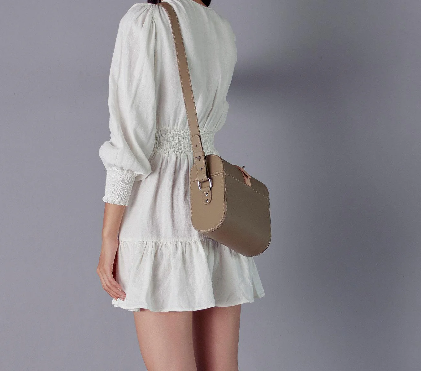 CAPSULE SLING BAG - Image 5