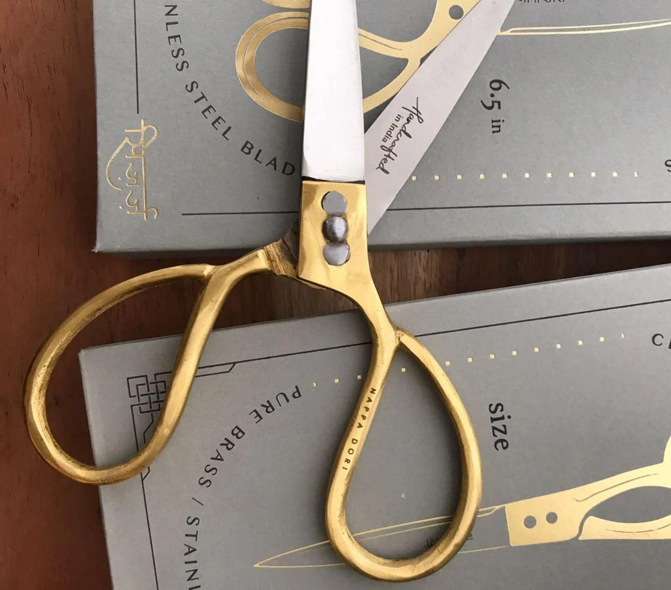 CLASSIC MODERN SCISSOR 01 - Image 3
