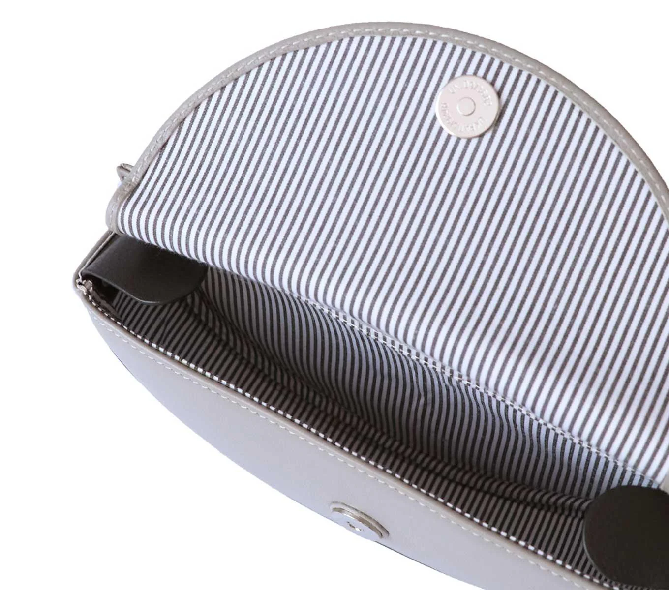 CRESCENT BELT BAG LEATHER - Image 12