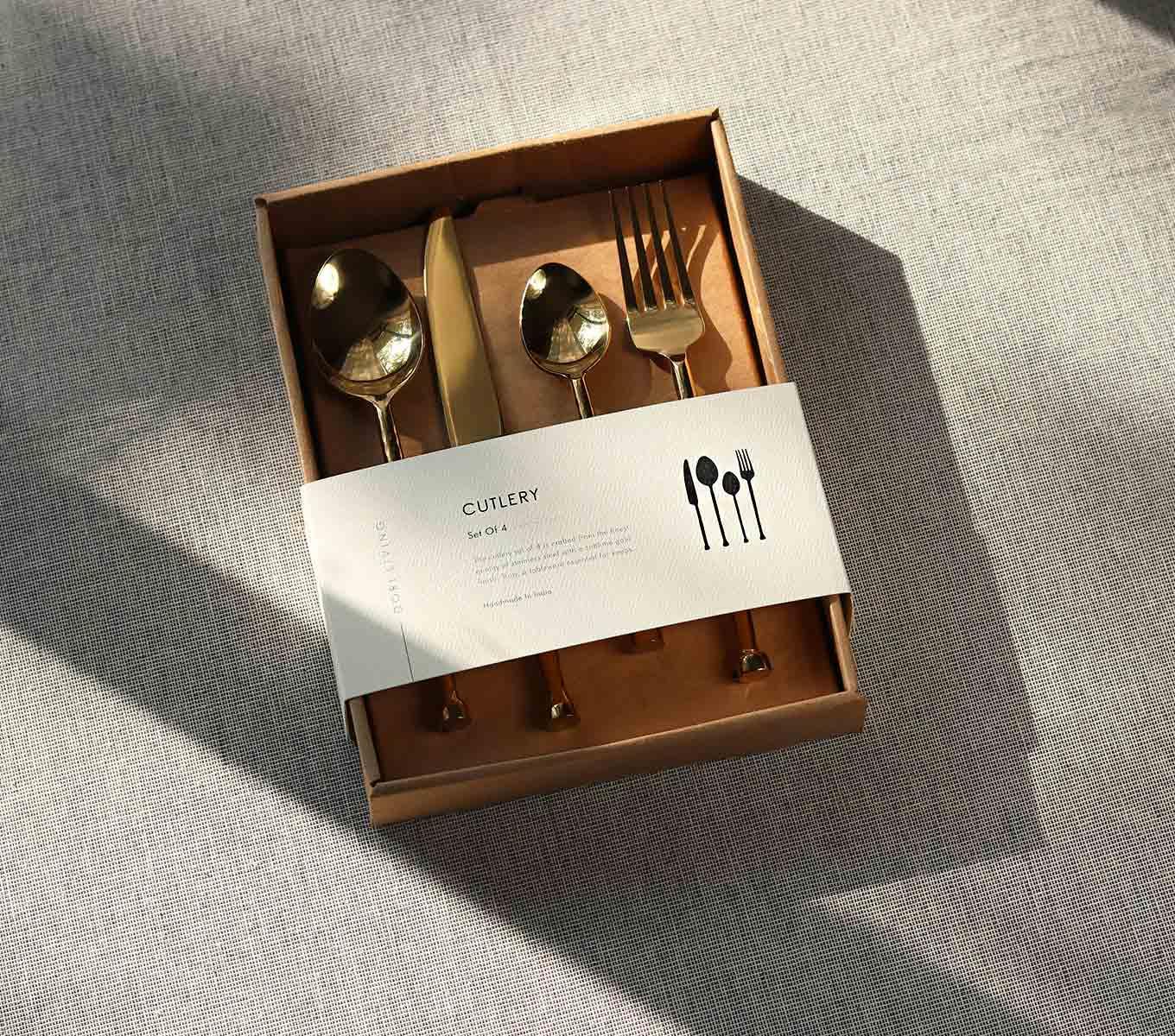 CUTLERY SET OF 4 - GOLD - Image 2