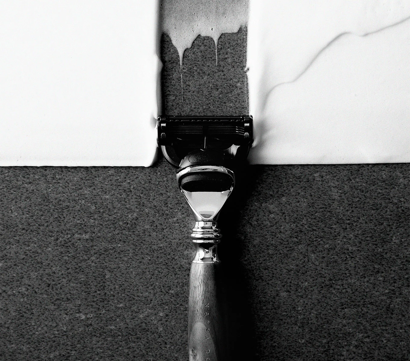 GROOMING ESSENTIALS - Image 19