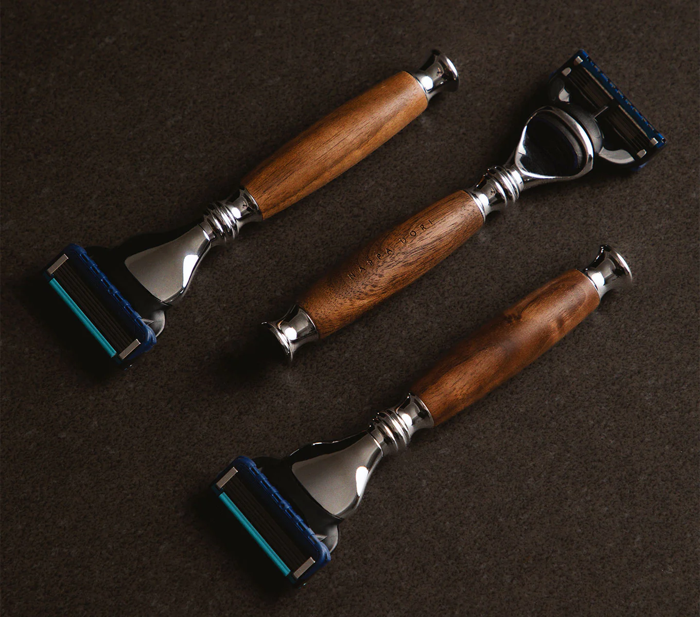 GROOMING ESSENTIALS - Image 20