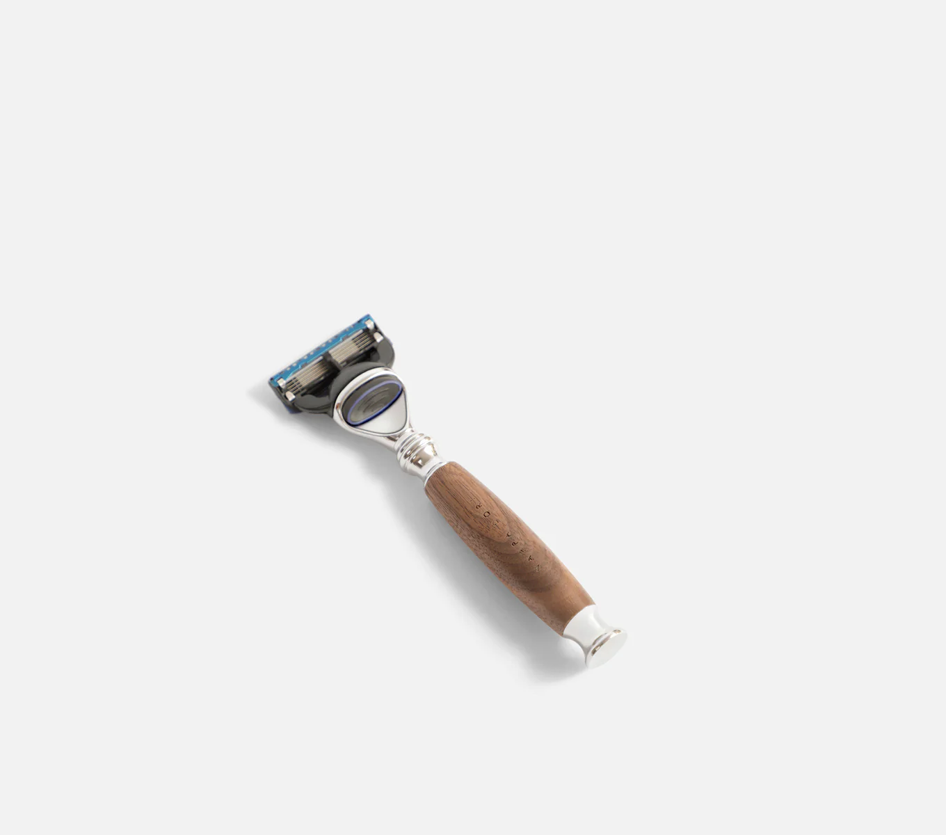 GROOMING ESSENTIALS - Image 9