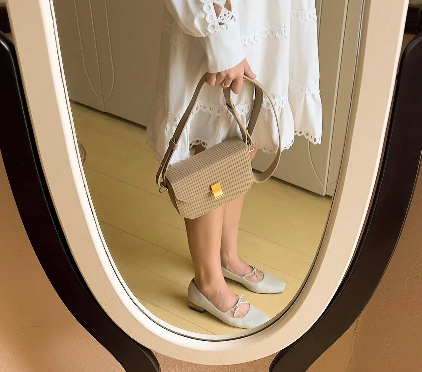 HARLOW SHOULDER BAG - Image 2