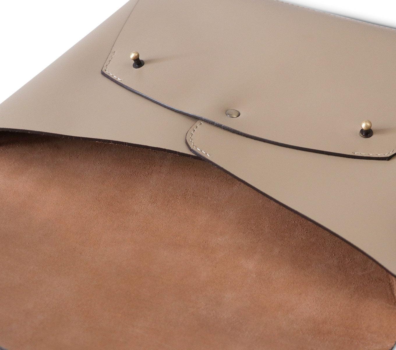 LEATHER WRAP SLEEVE - Image 27