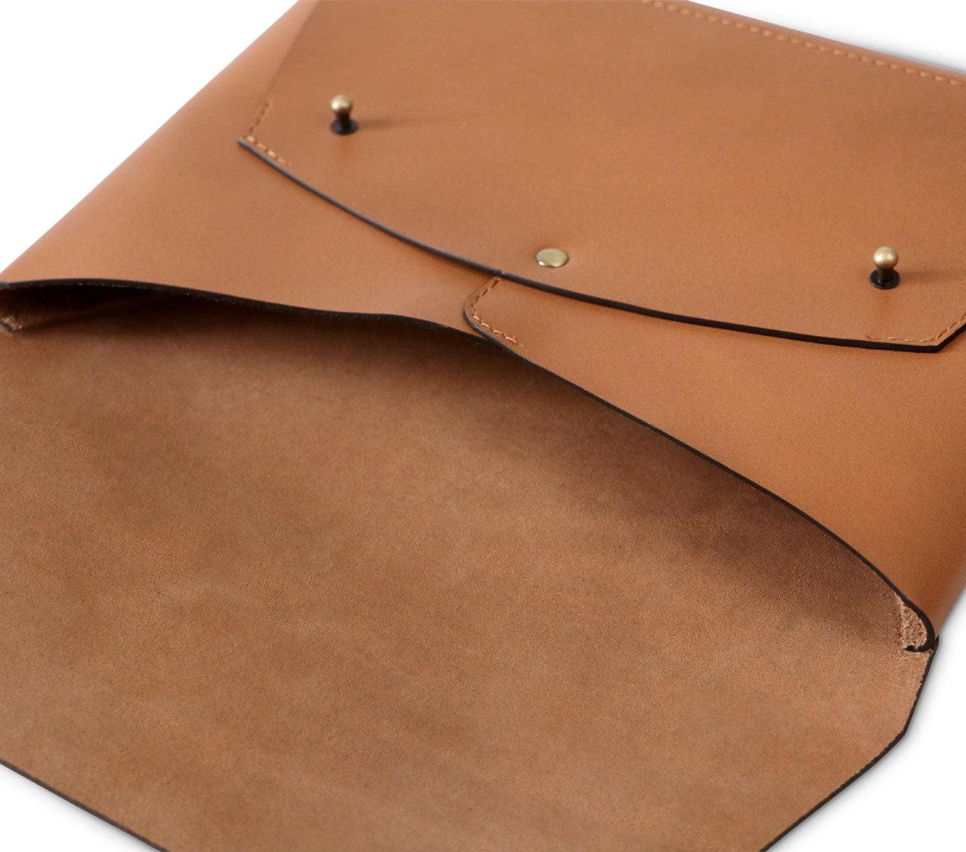 LEATHER WRAP SLEEVE - Image 35
