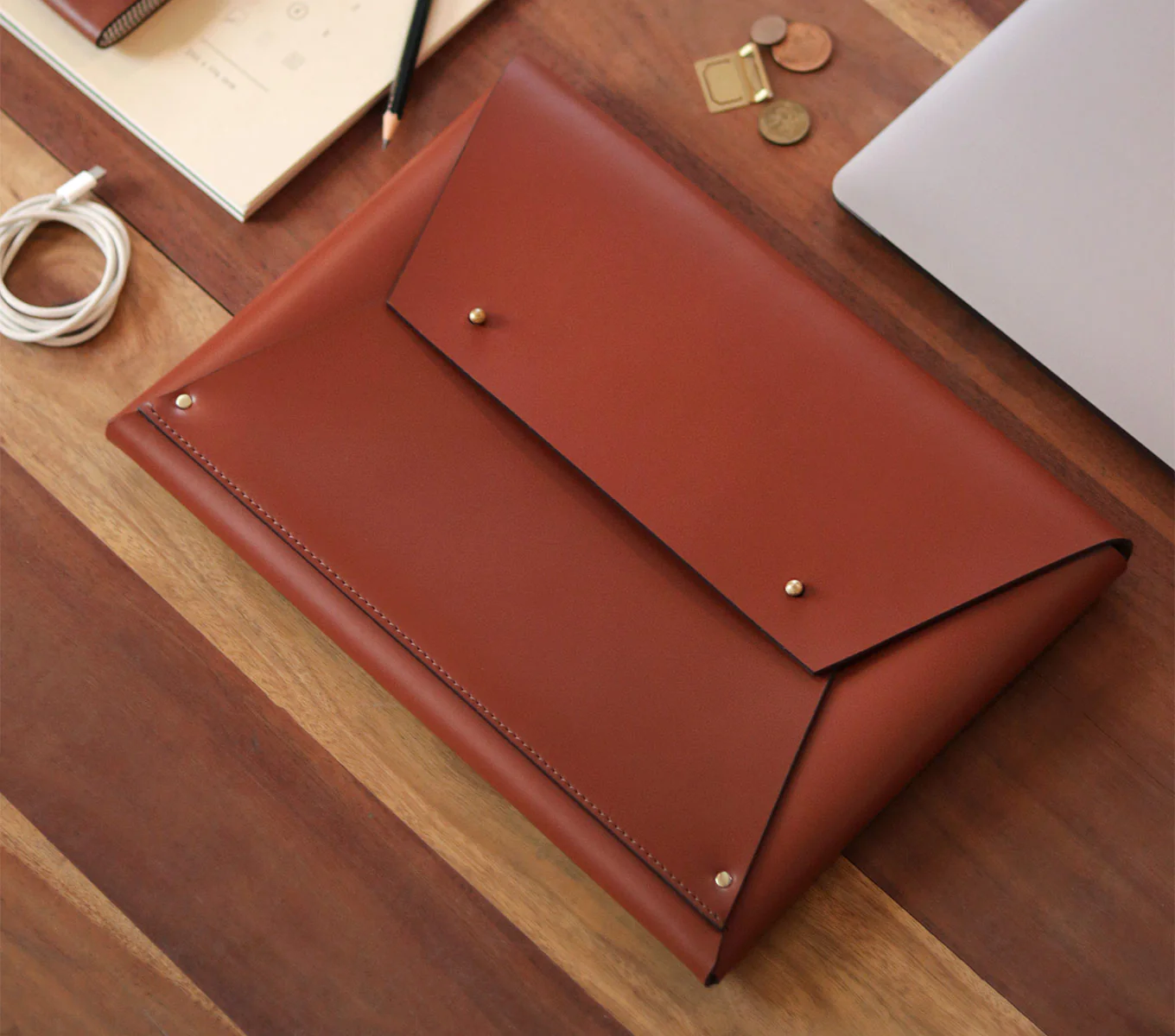 LEATHER WRAP SLEEVE - Image 37
