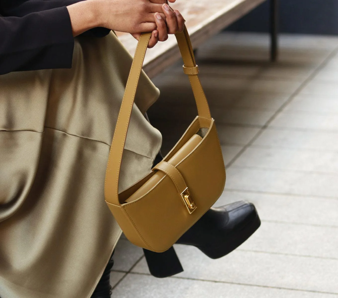 MABEL SHOULDER BAG - Image 6