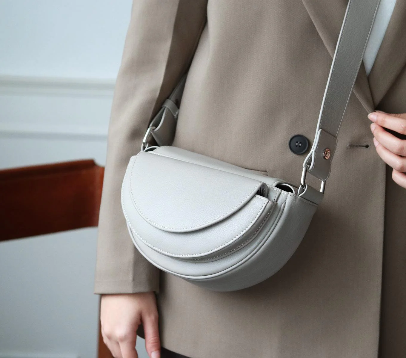 MALMO SLING BAG - Image 23