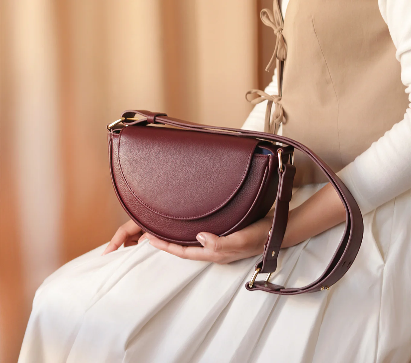MALMO SLING BAG - Image 47