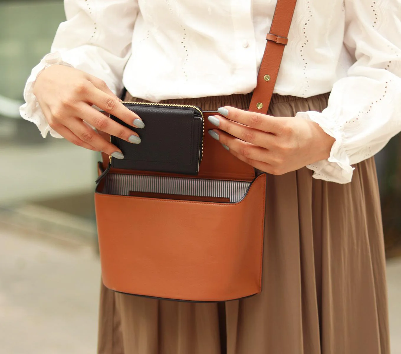 MEADOW SLING BAG - Image 27