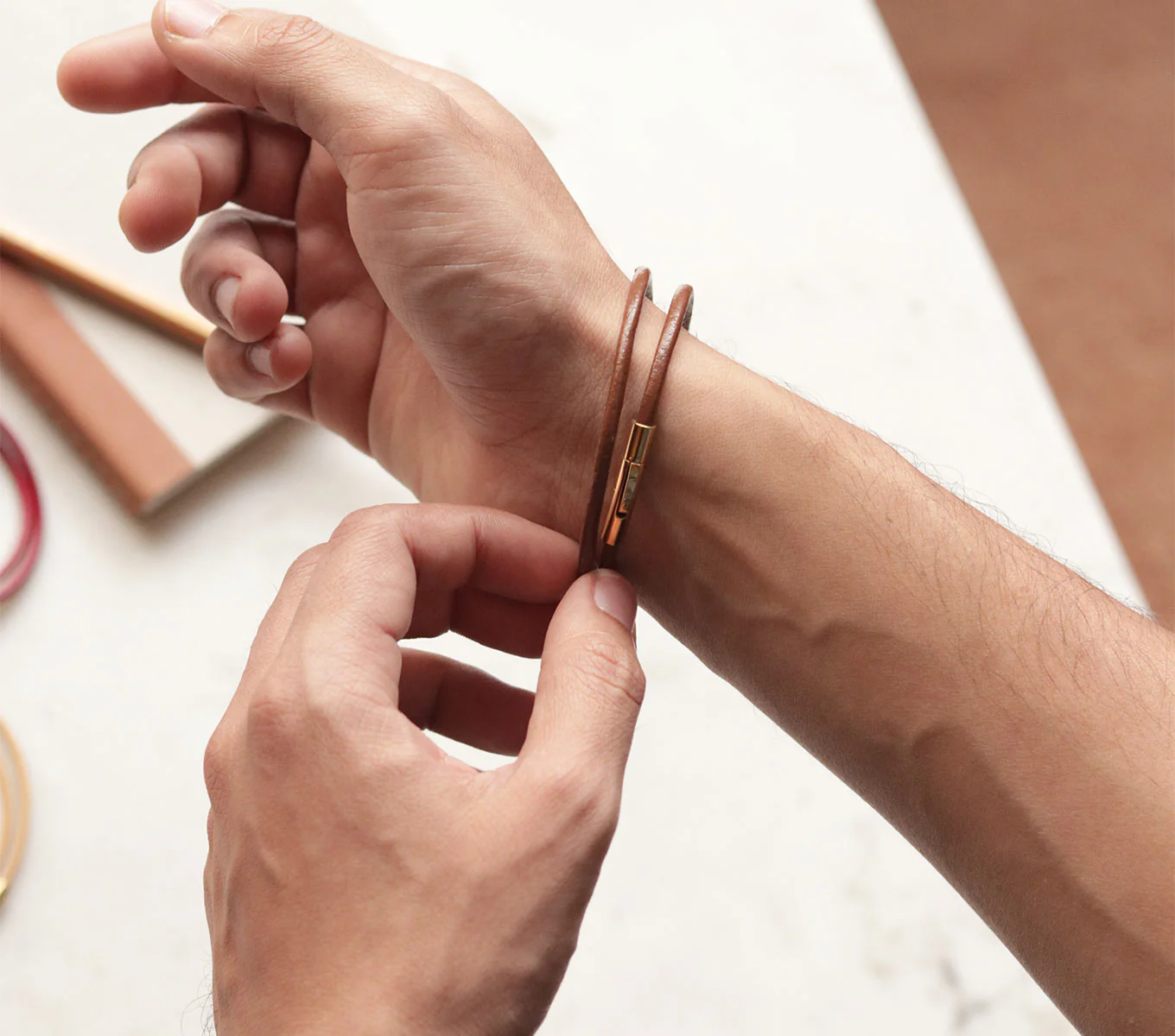 MUSE LEATHER WRISTBAND - Image 13
