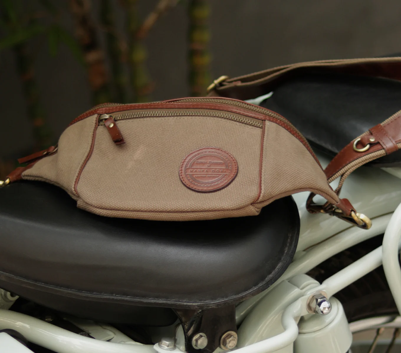 NOMAD ESSENTIALS FANNY PACK - Image 3