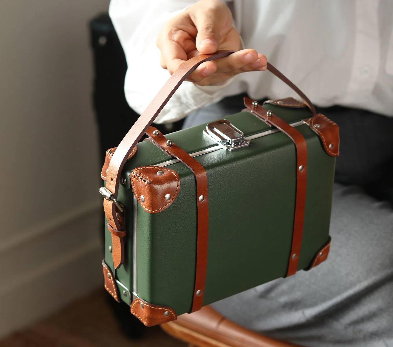STEAMER SLING BAG - Image 11