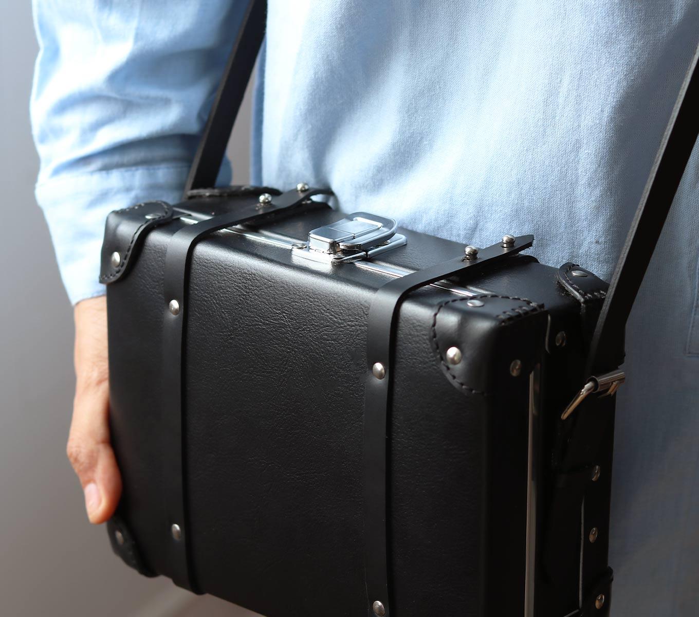STEAMER SLING BAG - Image 12