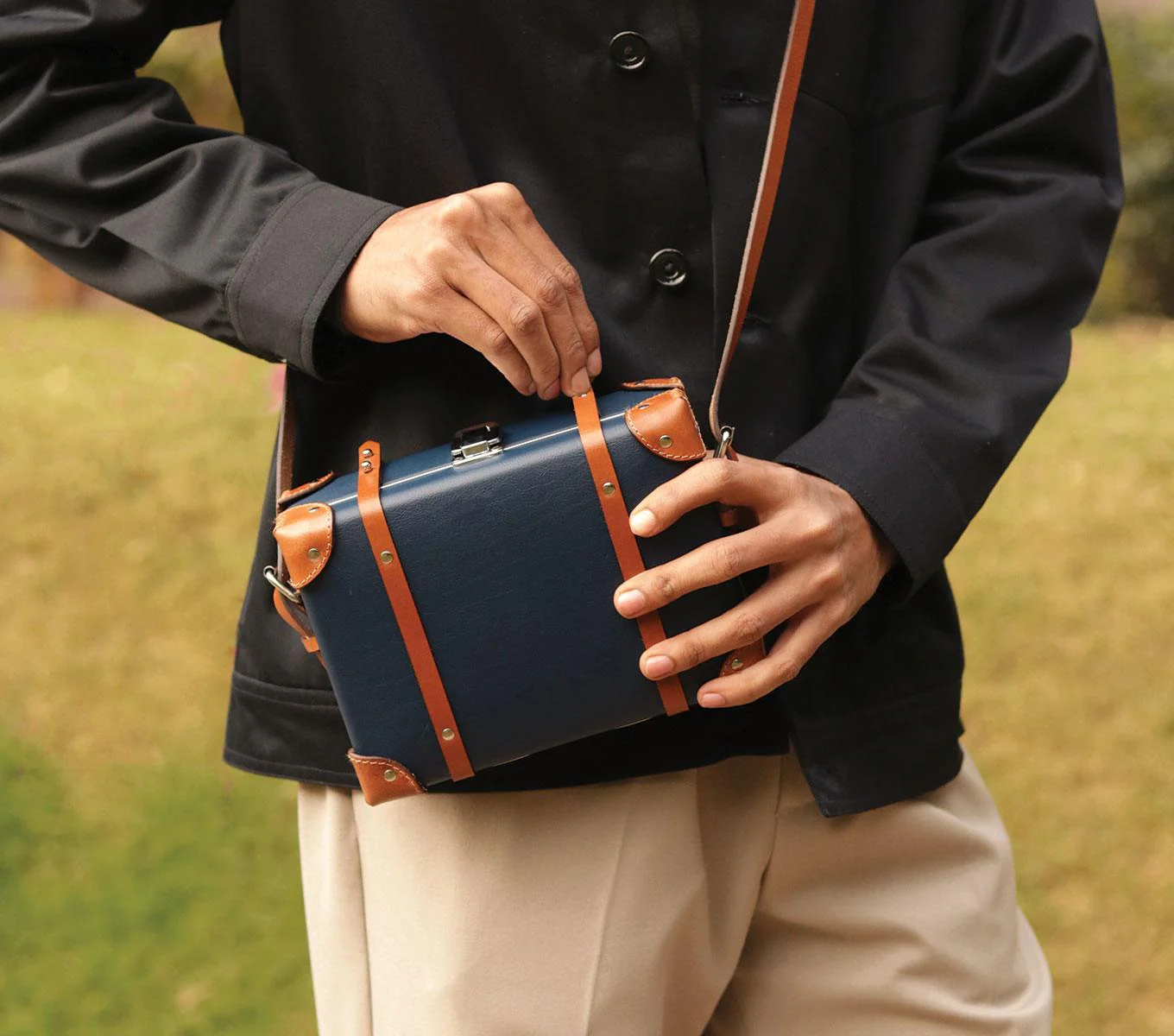 STEAMER SLING BAG - Image 31