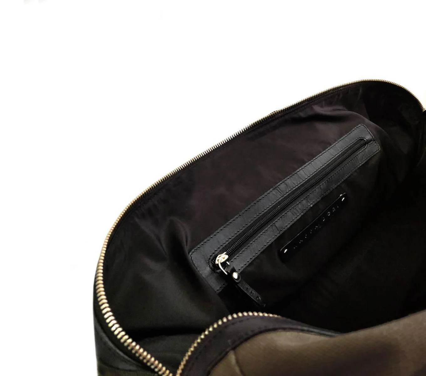 THE HITCHHIKER BAG - Image 15