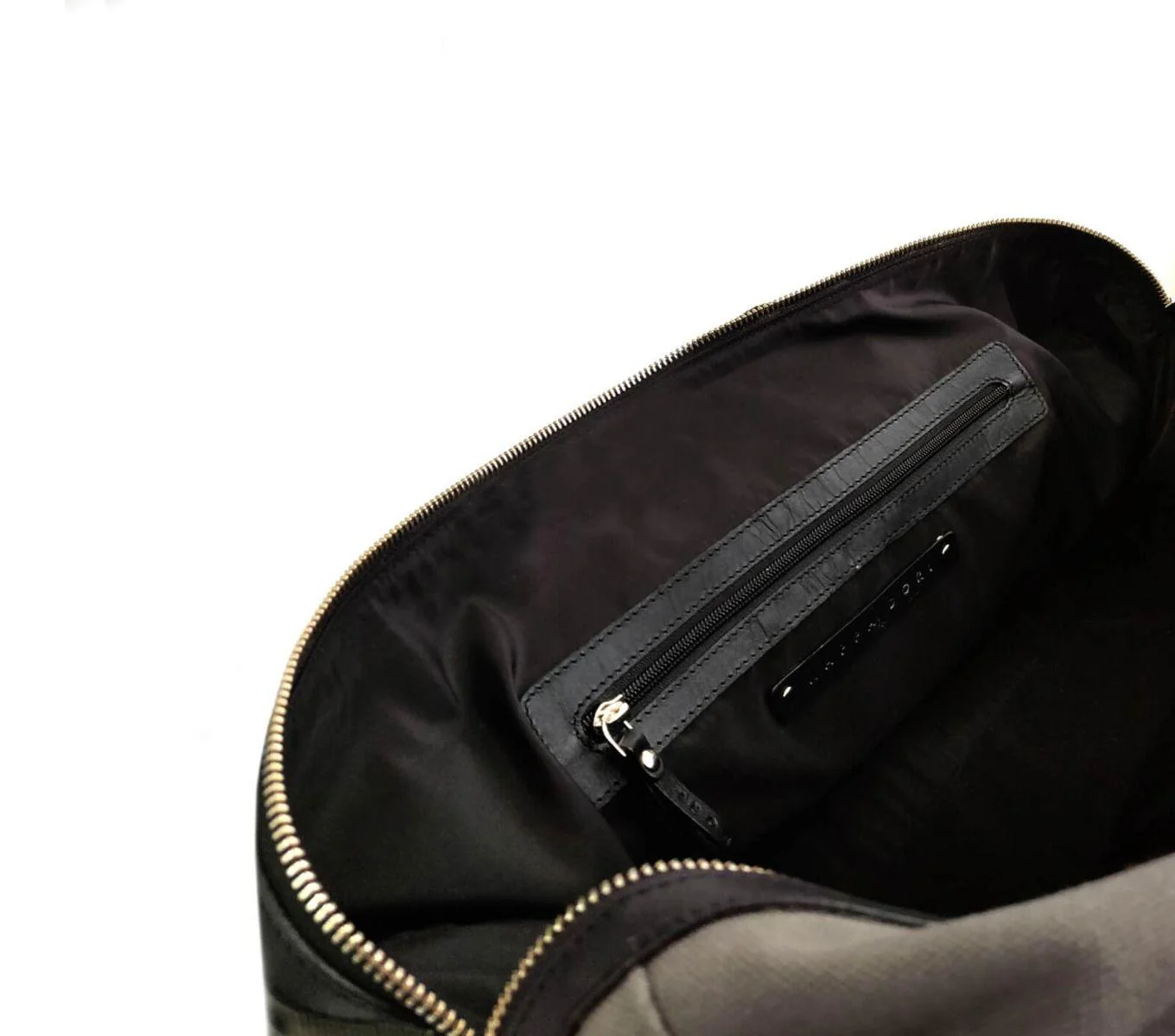 THE HITCHHIKER BAG - Image 22