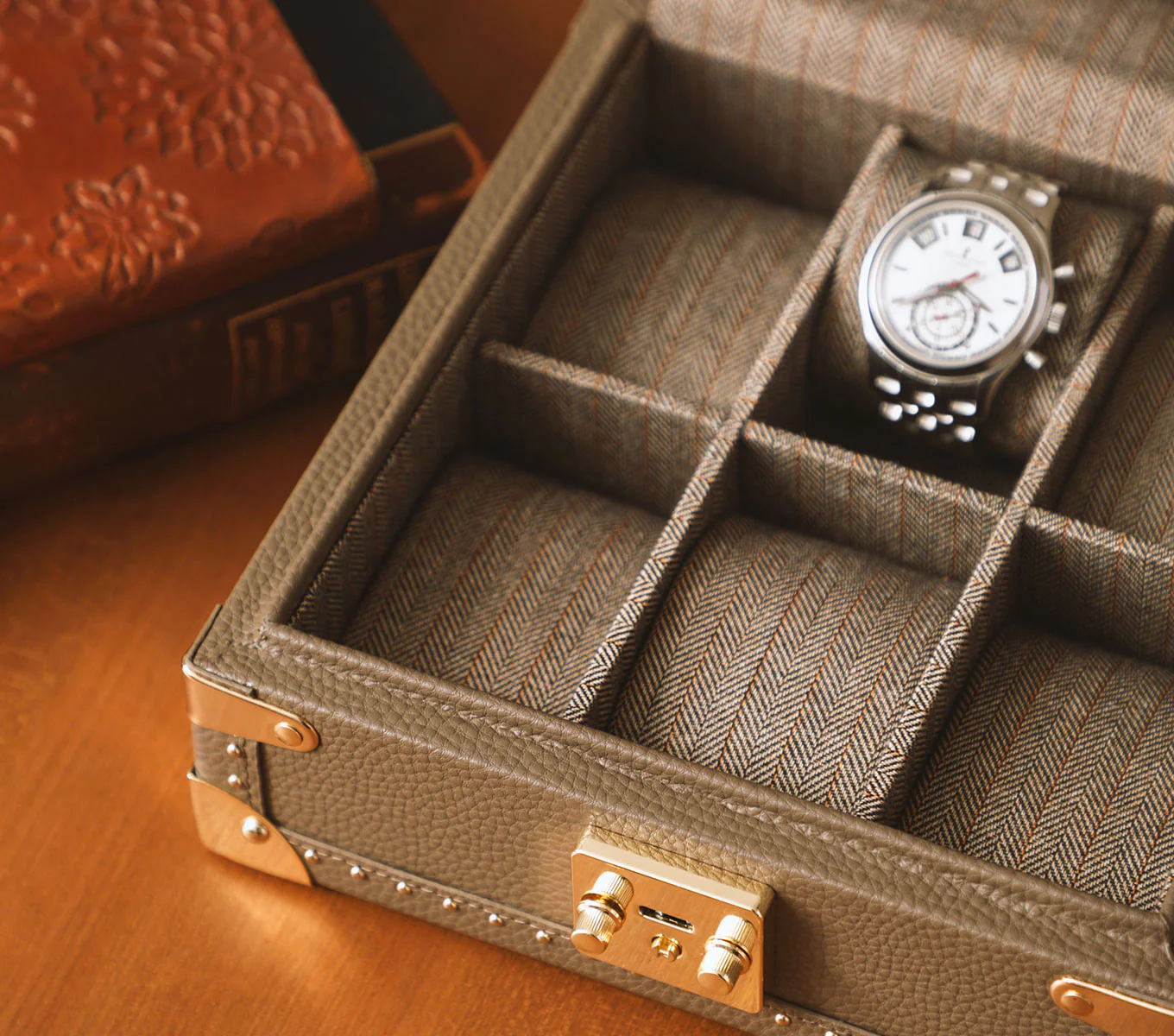 TIME TRAVEL - WATCH CASE 6 SLOT - Image 18