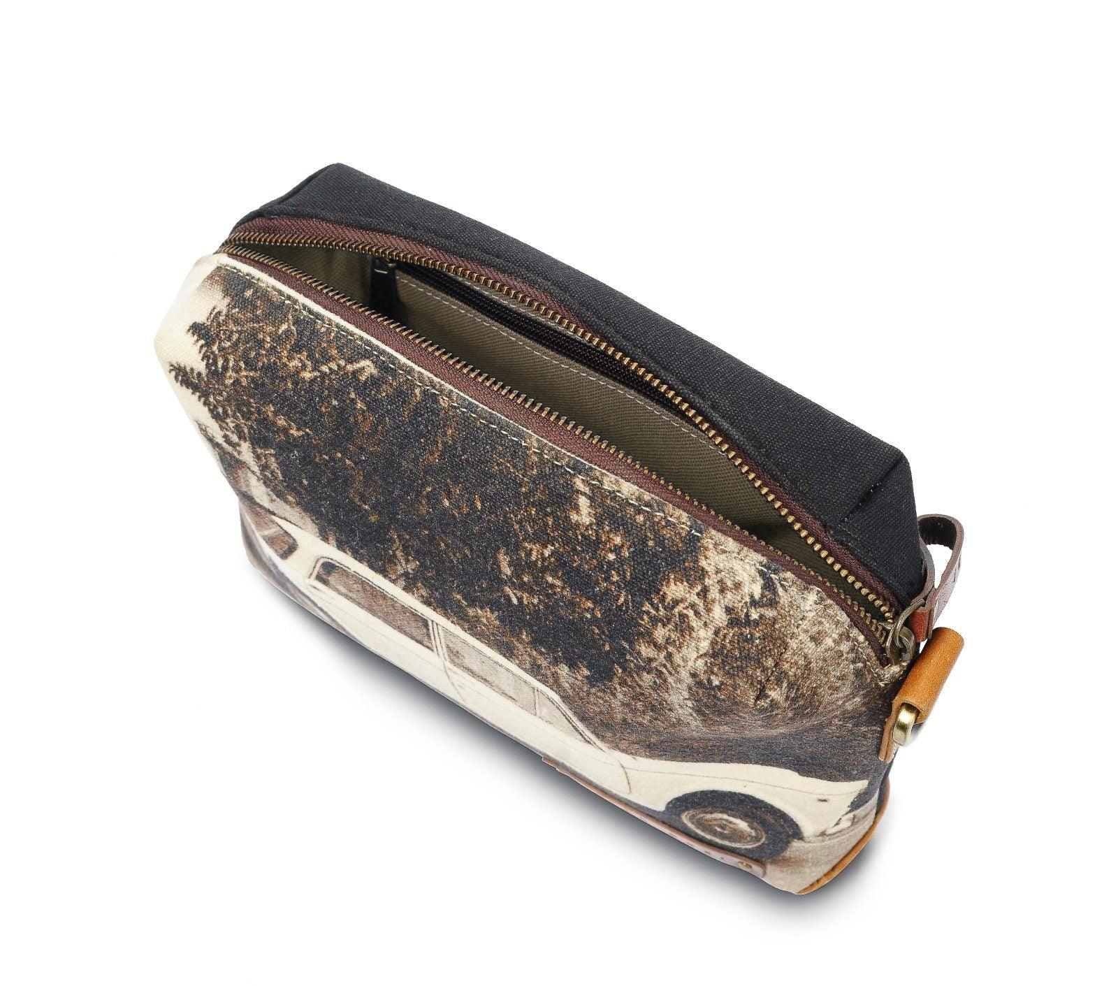 TOILETRY BAG - Image 11