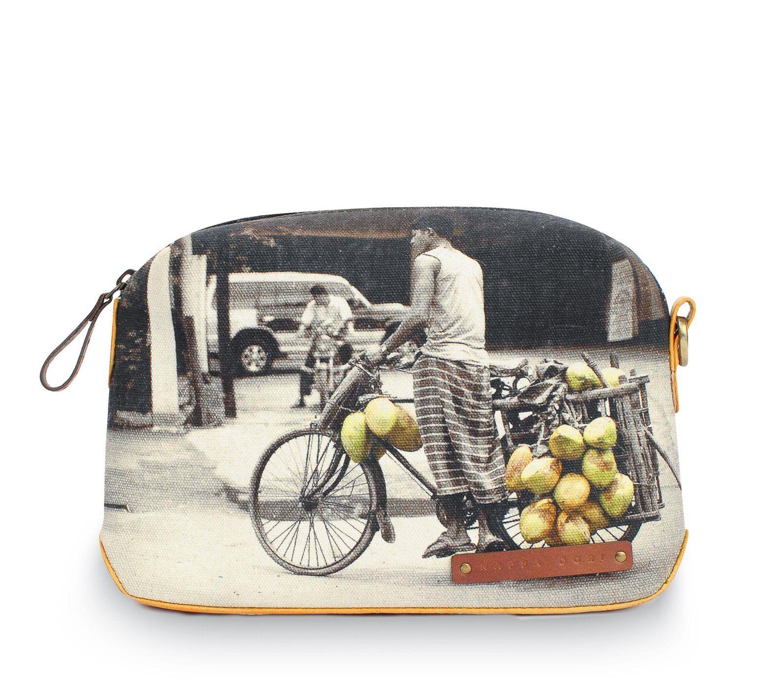 TOILETRY BAG - Image 2