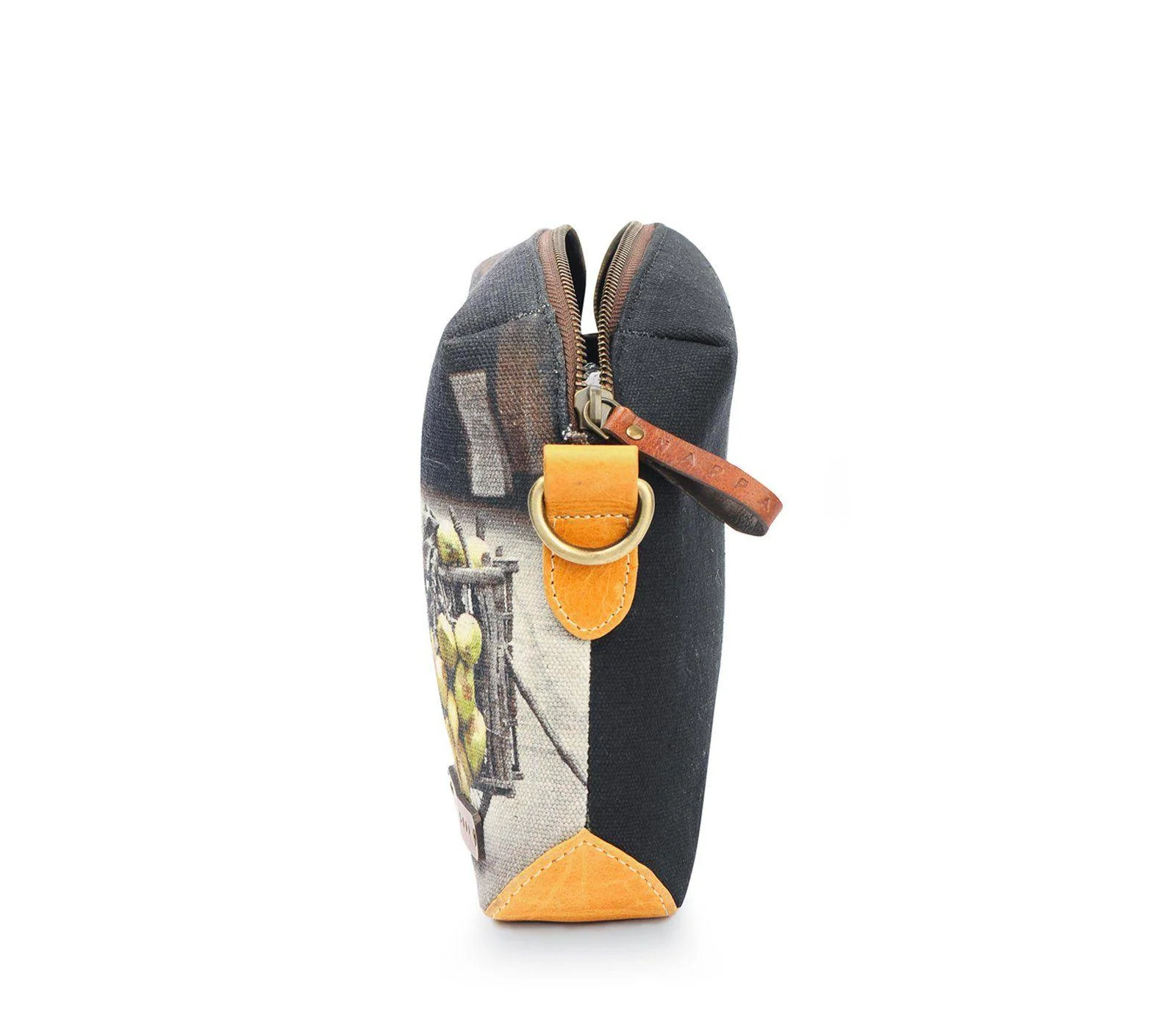 TOILETRY BAG - Image 4