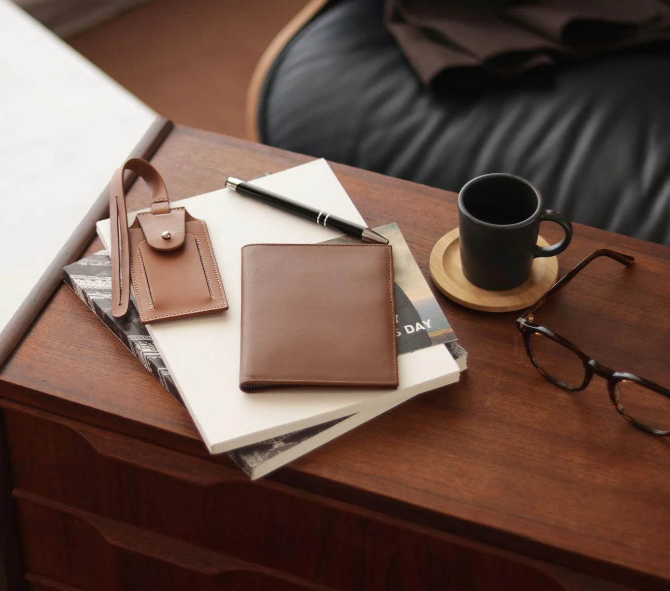 TIMELESS ESSENTIAL GIFT SET - Image 3