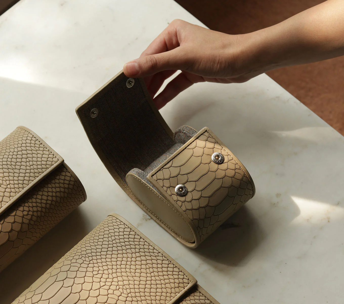 WATCH CASE 02 - Image 16