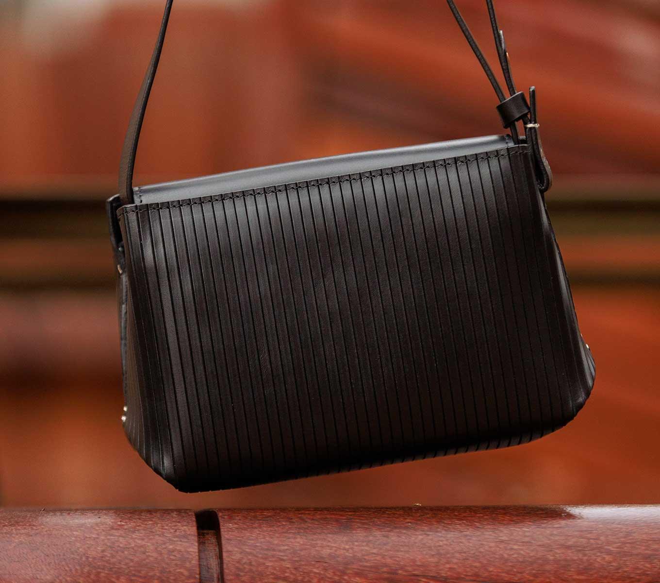 WILDA SLING BAG - Image 6